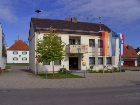 Rathaus der Gemeinde Holzheim